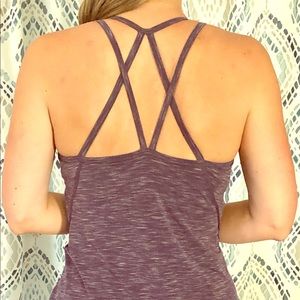 GapFit Exercise Top Built-In Bra